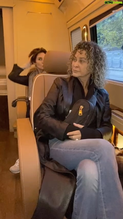 Sema Şimşek - 1.9K Likes - @muratc @rojb defilesi için bir araya gelmek!❤️✨🙏🏼 çok özlemişim bir arada olmayı 🥰