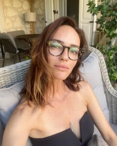 Sema Şimşek Instagram - Tamam tamam yazı daha özlemedim😄 şu an tam benim havalar 🤭 #tbt #nofilter #nomakeup #semasimsek