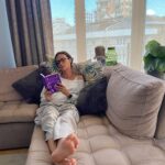 Sema Şimşek Instagram - Arada Rüzgar’ın okuması gereken kitapları ondan önce okuyup ( ki çoğunu okumuşum) o okuduktan sonra üzerine konuşmak.En sevdiğim.. #sergüzeşt #samipaşazadesezai #klasik #home #nofilter
