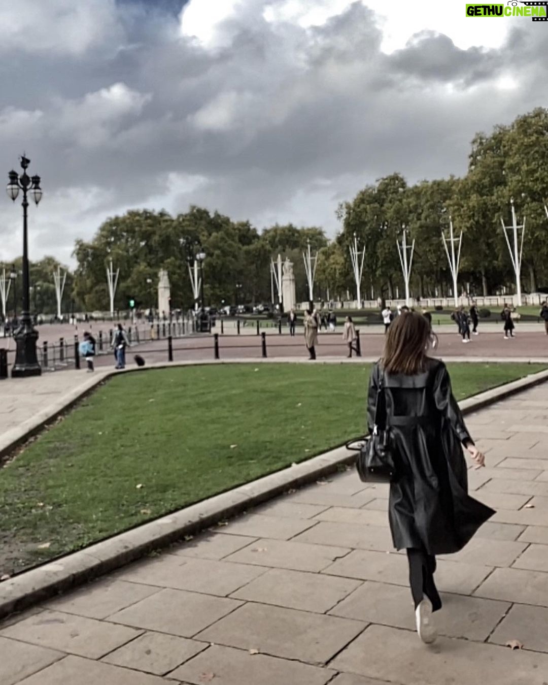 Sema Şimşek - 1.6K Likes - Bir seri yürüyüş ✌🏼☺️ #semasimsek #london