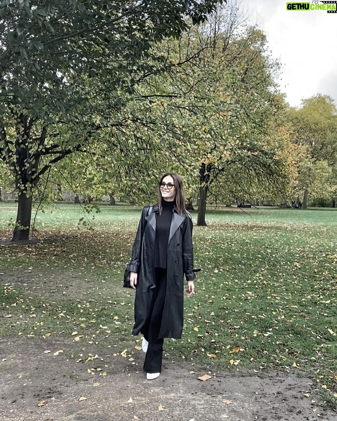 Sema Şimşek - 1.6K Likes - Bir seri yürüyüş ✌🏼☺️ #semasimsek #london