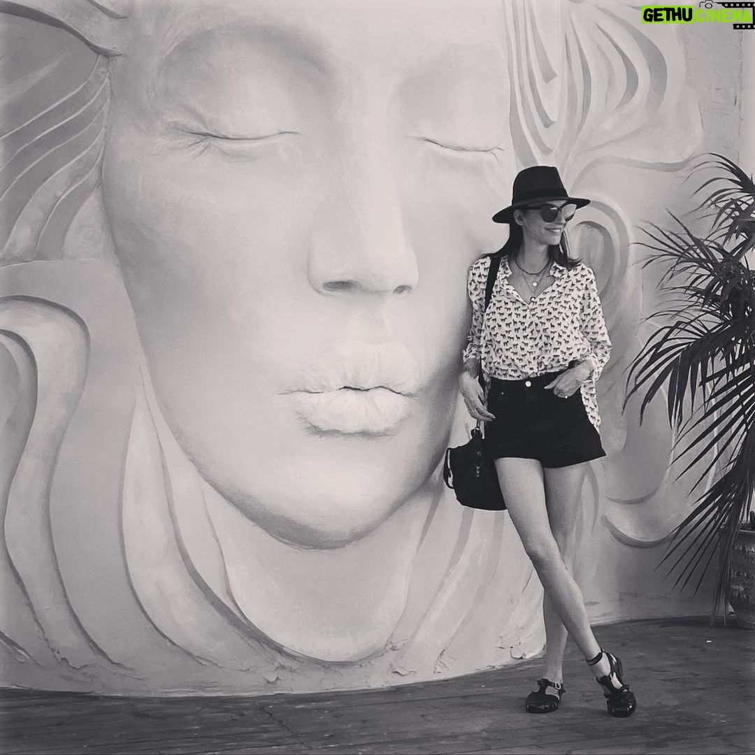 Sema Şimşek Instagram - Öpüldünüz…🤗 #semasimsek #manodelsolbeach