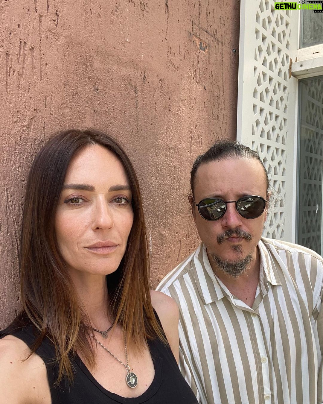 Sema Şimşek - 1.6K Likes - Çekim bahane, kardeş şahane…✨💛 #kardeş #bayazıtsimsek #semasimsek #babamınemaneti #nofilter #nofilterneeded