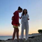 Sema Şimşek Instagram - Huzurlu günler hep var ✨🙏🏼 @ruzgar_hakki #ruzgarhakki #semasimsek #anaoğul #emanetim #kalbiminenferahyeri