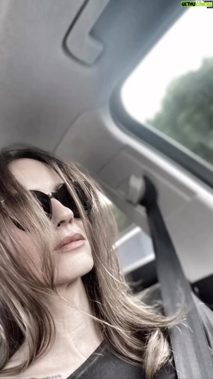 Sema Şimşek Instagram - #güneşibeklerken #yarınyok #semasimsek