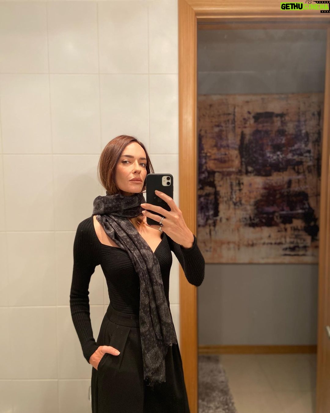 Sema Şimşek - 1.9K Likes - Tutamam… ✨ #semasimsek #nofilter
