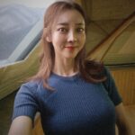 Seo Yeong Instagram - 물론 얼마전까지 미친것같은 한파가 오긴 했었지만 전체적으로 올해 겨울은 작년보다 안추운듯~ 낮엔 계속 영상권인데 따뜻한 겨울이라...음 아니야 그래도 겨울은 겨울이라 싫어하는 맘은 변치않아🥶 이번주는 언제 집에가지? 집에가서 탕후루 일곱개랑 옥수수 두개랑 떡볶이 열개먹어야지 눈누난나😉 #남편이삼겹살안사와서기분안좋음 #내일은사오겠지 #보고있나 #goodnight Jisan Forest Ski Resort, 지산포레스트리조