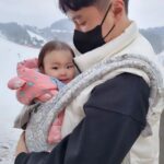 Seo Yeong Instagram - 새해 첫날❤️ 스키장 걷기^^ 여보...소이가 밤사이 키가 더 큰것 같아... 이제 저 옷도 빠잉... #키큰아기 #13개월아기 #인생3년차👶 #happynewyear Jisan Forest Ski Resort, 지산포레스트리조