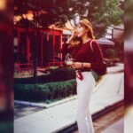 Seo Yeong Instagram – 빤니와 봄❣️
봄되면 신소이랑 꽃들고 뛰댕겨야지~
남편아 우리 잡아바랑~~~하면서ㅋ
생각만으로도 너무 좋구나 얼씨구
#최강한파
#한달에한번씩한파가오냐
#2주뒤면입춘이다
#겨울낄끼빠빠해라
#추억의봄
#oneday