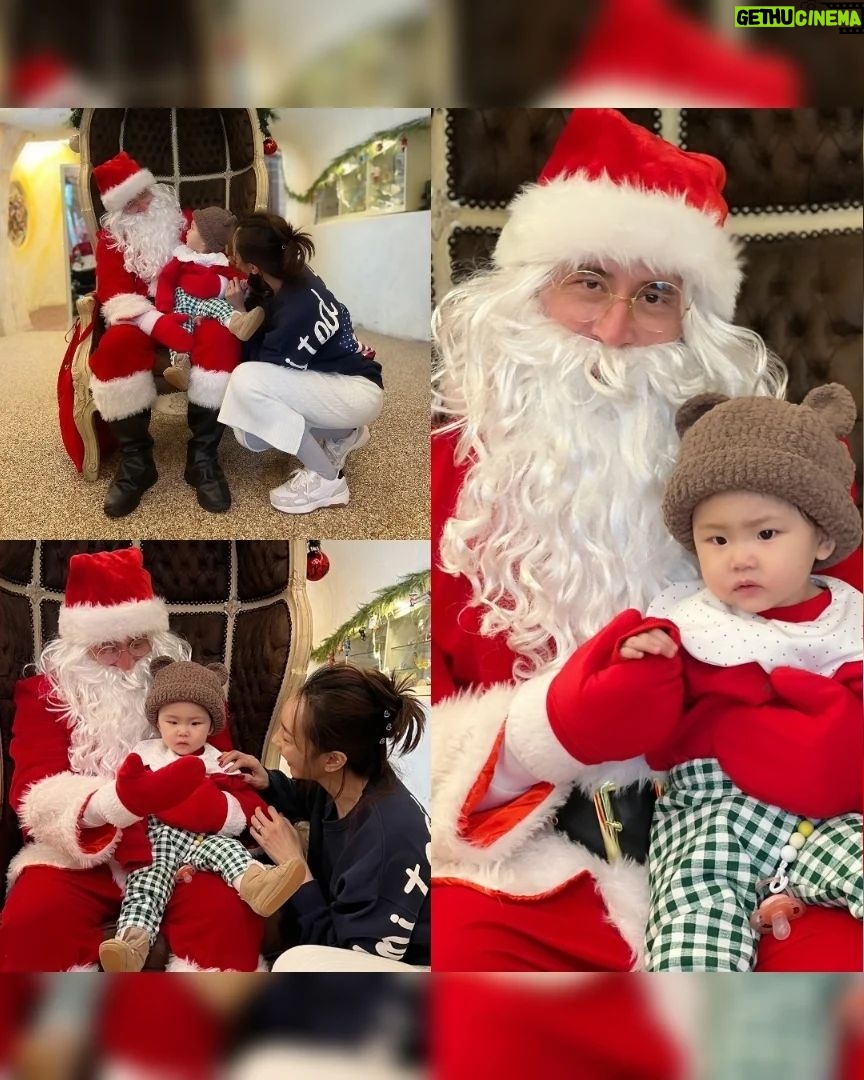 Seo Yeong Instagram - 남편과 둘이었으면 이 한파를 뚫고 절대 나가지 않았겠지만...😂 상숙언니가 직접 떠준 소이 모자 부럽🤎 우리 소이 두번째 미리크리스마스❤️ 내일은 산타...아... P.s 여보 잘해내자ㅋㅋㅋ #큰행사 #아주큰행사 #와즐겁다 #와하하하하하하하하하하하하하하하하하하하하하하하하하하하하하하하하하하하하하하하하하 #merrychristmas🎄