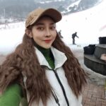 Seo Yeong Instagram - 새해 첫날❤️ 스키장 걷기^^ 여보...소이가 밤사이 키가 더 큰것 같아... 이제 저 옷도 빠잉... #키큰아기 #13개월아기 #인생3년차👶 #happynewyear Jisan Forest Ski Resort, 지산포레스트리조