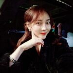 Seo Yeong Instagram - 엄빠가 일년 중 제일 바쁘고 정신없는 시기에 탄생하신 신소이님ㅎ 2주후면 벌써 돌이라니... 틈나는대로 잠깐씩이라도 마트라도 다녀오면서 바깥구경 시켜주려는데 생각보다 관심이 많네?ㅋㅋㅋ #장난감지옥 #돌아기 #너는살찌고엄마는빠지고 #우당탕탕육아 #올겨울도무사히⛄️ #goodnight
