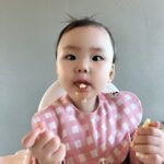 Seo Yeong Instagram - 우리딸과😍 매번 양말 한쪽 찾기 놀이 참 재밌다...캬캬...캬...🙂‍↕️🙂‍↕️🙂‍↕️ #소중한하루하루 #폭풍성장신소이 #lovelydaughter #familyfirst