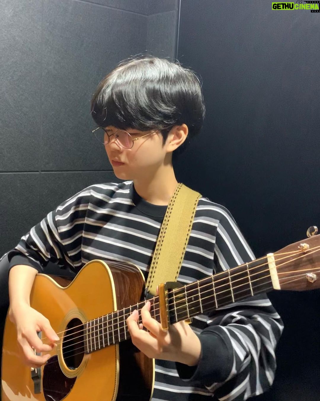 Seogi Instagram - 올해는 더 열심히 더 즐겁게 ! . . . #서기 #연습중 #즐기며살자인생머있나