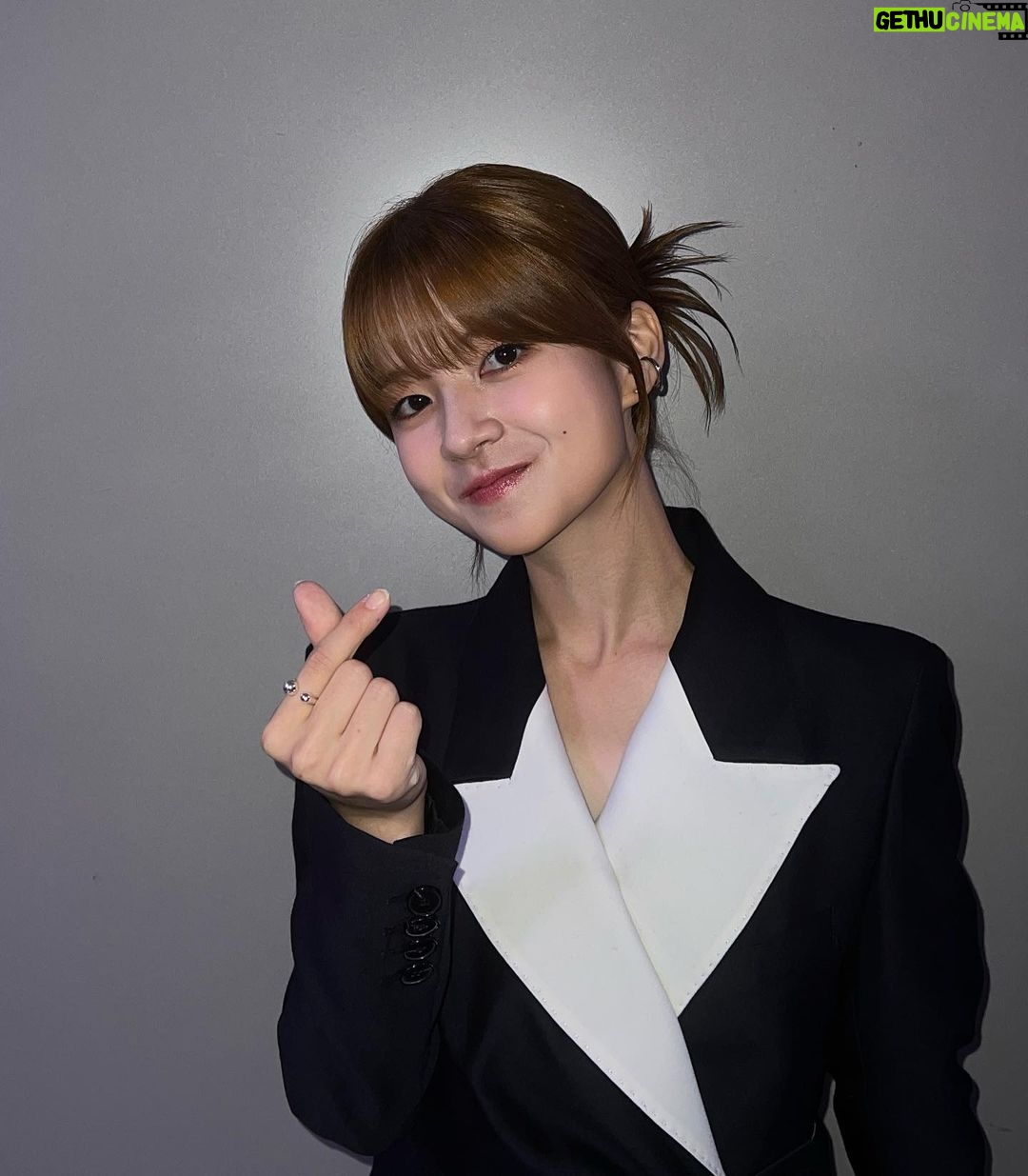Seogi - 12.7K Likes - 우리 팬분들 항상 그 누구보다 진심으로 응원해주셔서 큰 힘 얻고 더 열심히 할 수 있었어요 이 상도 팬분들 사랑 덕분에 받은 것 같아요! 너무 감사하구 사랑합니당❤️ #2022 #sbs #연예대상