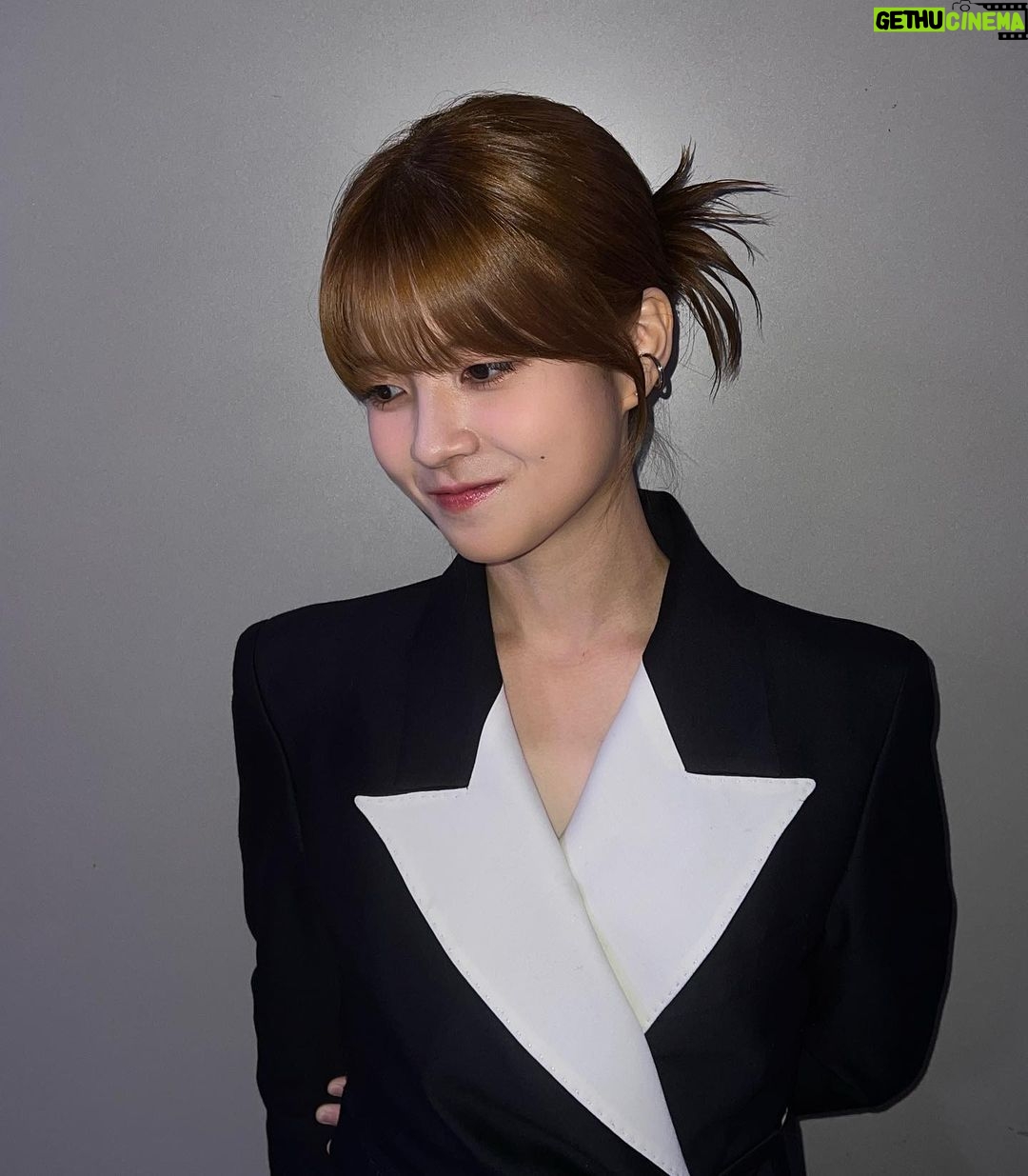 Seogi - 12.7K Likes - 우리 팬분들 항상 그 누구보다 진심으로 응원해주셔서 큰 힘 얻고 더 열심히 할 수 있었어요 이 상도 팬분들 사랑 덕분에 받은 것 같아요! 너무 감사하구 사랑합니당❤️ #2022 #sbs #연예대상