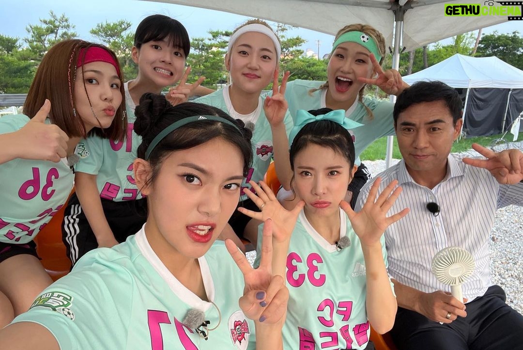 Seogi - 7.1K Likes - 발라드림 앞으로도 많은 관심과 사랑 부탁드립니다!! 언니들 감독님 하트 뿅.ㅋㅎ🤍