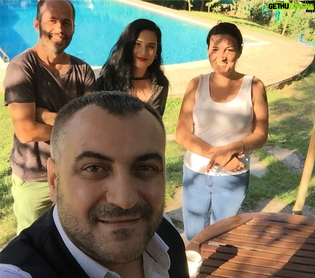 Serdar Çakmak - 834 Likes - Set Ziyareti / Oyuncu ve Yardımcı Oyuncu Hizmetini Mayadroom Ajans Olarak Bizim Yapmış Olduğumuz - Yapımcılığını Süreç Film ( Sn. Ali Gündoğdu ) Üstlendiği Dizimiz Meleklerin Aşkı - Perşembe Akşamı İzleyici İle Buluşuyor. Reji Koord. Okan Tüysüz Kardeşime Misafir perverliğinden Ötürü Sevgilerimi Sunarım... @seblakaya @burcuadanalicakmak #meleklerinaşkı