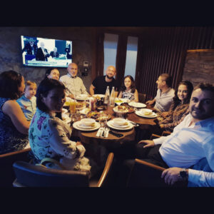 Serdar Çakmak Instagram - Bu muhteşem huzurlu iftar organizasyonu için başta Aziz Abim ve @okd çok teşekkür ediyorum, bu arada hiç bu kadar gülmemiştim 😀 #iftar @okd.tr