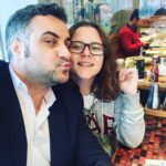 Serdar Çakmak Instagram - Öpmelere Doyamadık... Prensesim 💕 @beng.over