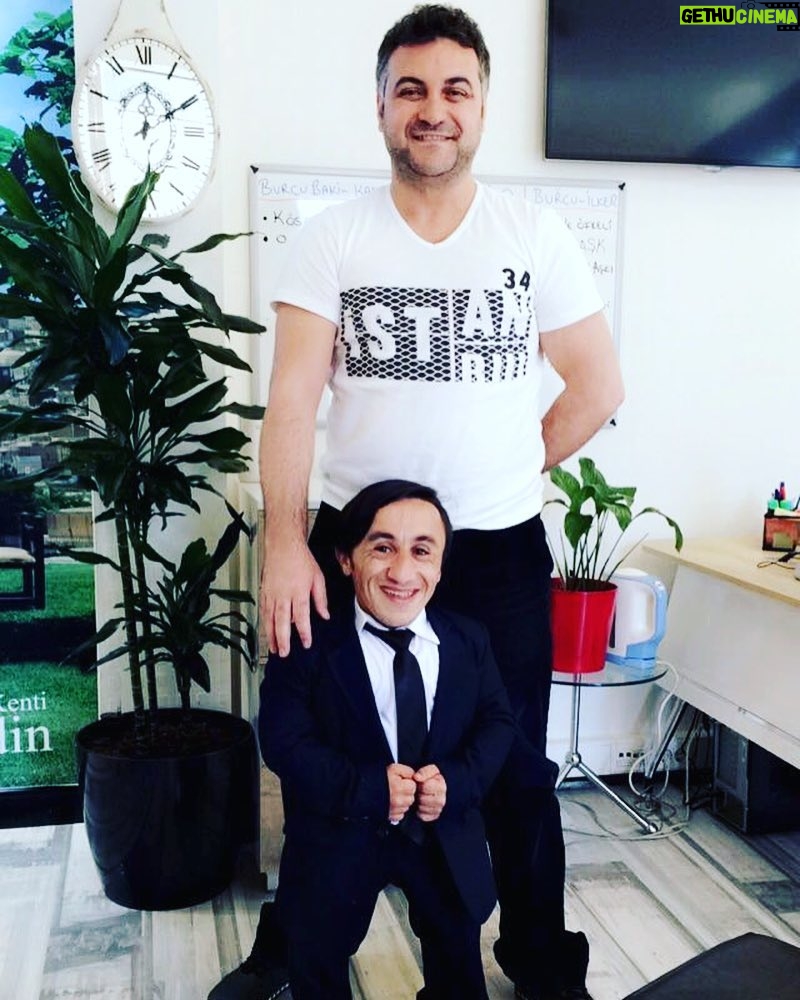 Serdar Çakmak Instagram - @baskanist Kardeşim Ziyaretimize Gelmiş ;)