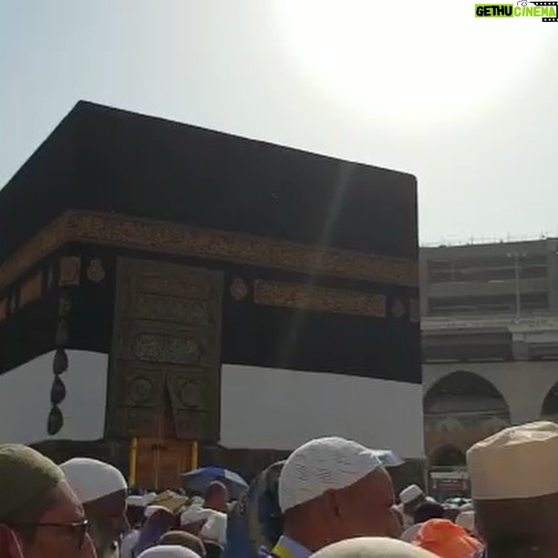 Serdar Çakmak Instagram - Sevgili Abim ( Kardeşim ) Patronum @mevlutdd O kıymetli topraklardan bizleri düşünerek dualarını esirgememiş... Rabbim yapacağın tüm dualarını kabul buyursun 🙏🏻