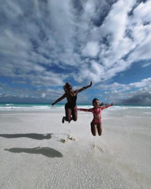 Serena Williams Instagram - It may be winter, but we found some heat 🏝️Island Hopping

#momsofinstagram 
#vacation
#momlife