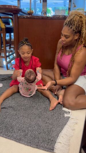 Serena Williams Instagram - We all work out in this family. @adiraohanian @olympiaohanian 💪🏿 

#gym #fyp