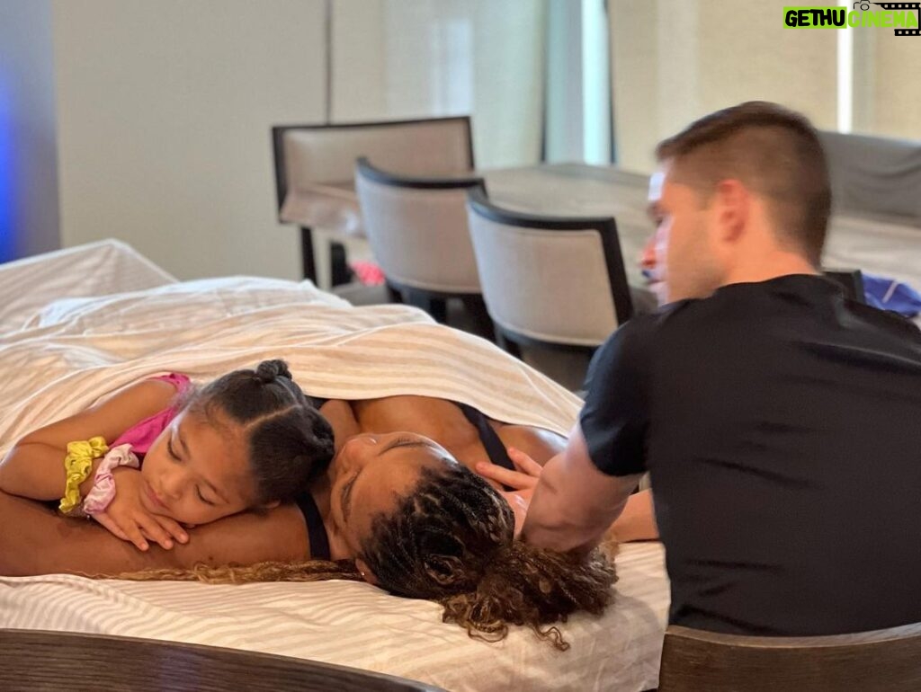 Serena Williams Instagram - Whenever I get treatment @olympiaohanian wants to be there too. So cute 💞