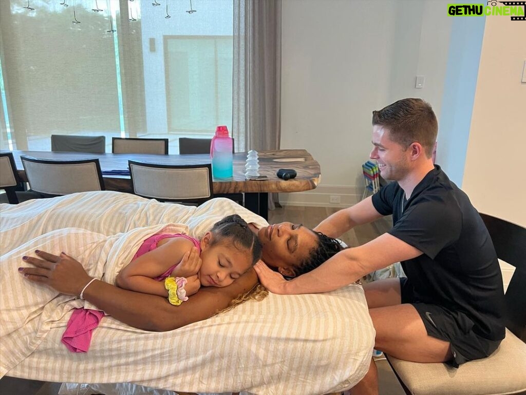 Serena Williams Instagram - Whenever I get treatment @olympiaohanian wants to be there too. So cute 💞