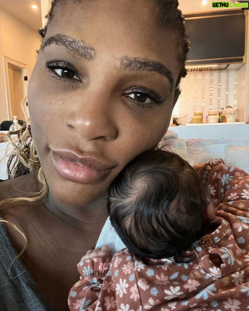 Serena Williams Instagram - Lashes and a baby. @adiraohanian