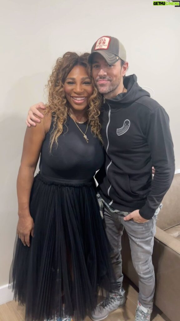 Serena Williams Instagram - I had the best time at @ricky_martin @enriqueiglesias @pitbull show! I’m def a Latin music lover for LIFE @evalongoria thanks Ricky!!! ❤️🥰❤️🥰