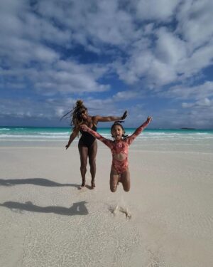 Serena Williams Instagram - It may be winter, but we found some heat 🏝️Island Hopping

#momsofinstagram 
#vacation
#momlife