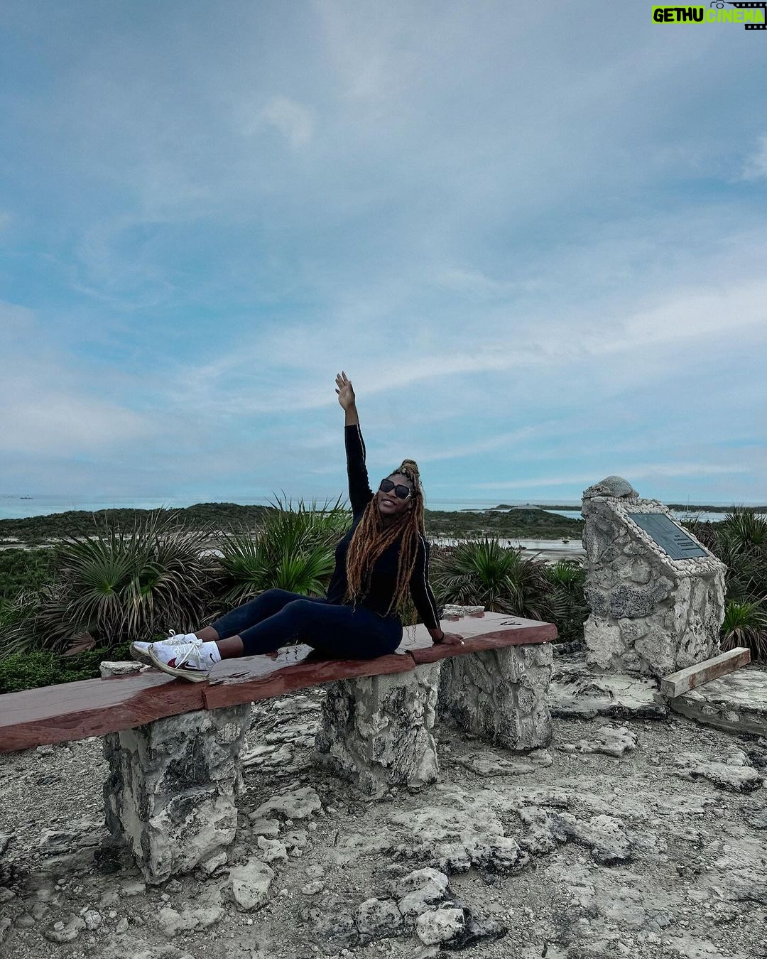 Serena Williams Instagram - When someone tells you to “go take a hike …”
