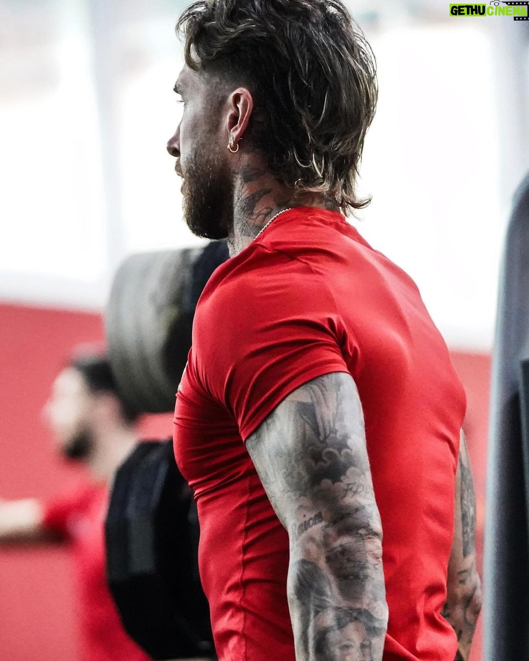 Sergio Ramos Instagram - 🏋️♂️ Gym time 🏋️♂️