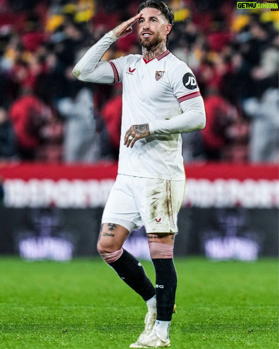 Sergio Ramos Instagram - 🫡 Siempre al frente ❤️🤍