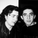 Serhan Süsler Instagram - #tbt Alpakino ve Convoyt şaka 😊@mertturak ve ben #2001 #küçükadamneoldusana #yinyang #mertturakcandır #☯️ #blackandwhite #bnwphotography #bnw_kings #bnw_greatshots #bnwmood Aziz Nesin Sahnesi Taksim