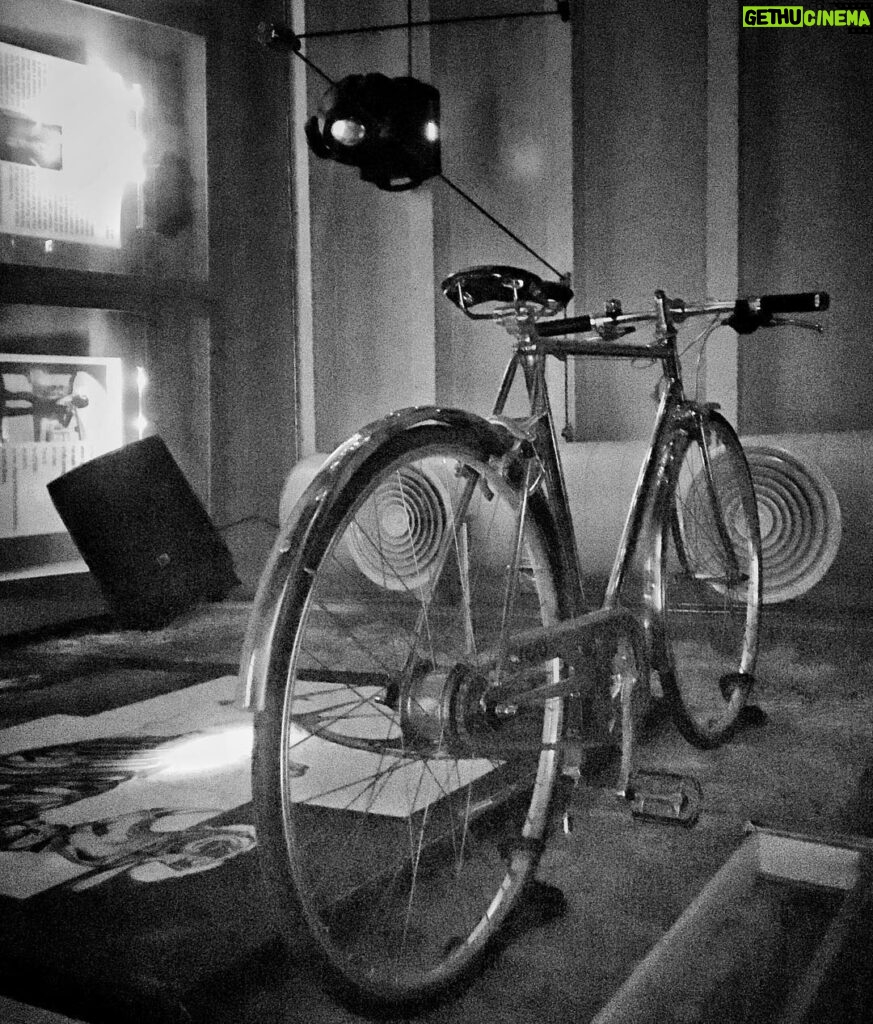 Serhan Süsler Instagram - #i #want #to #ride #my #bicycle #i #want #2 #ride #it #whereilike #dada #dadabodrum Dada Salon Bodrum