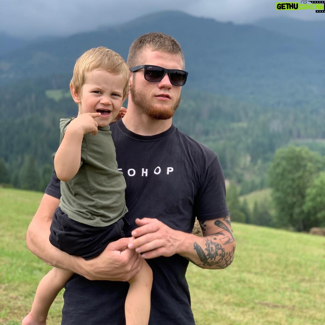 Serhii Filimonov Instagram - #филя #орест #гонор Izky, Zakarpats'Ka Oblast', Ukraine