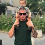 Serhii Filimonov Instagram - Вы спрашиваете почему у меня на всех фотках лицо такое серьёзное? На Ореста сначала посмотрите 😄 #филя #орест #гонор Kyiv, Ukraine