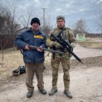 Serhii Filimonov Instagram - Дуже тішить зустрічати таких людей в селах на передовій! Разом ми сила!