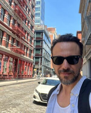 Serkan Altunorak Instagram - 2022 ROCKS! ❤️🤘🥂