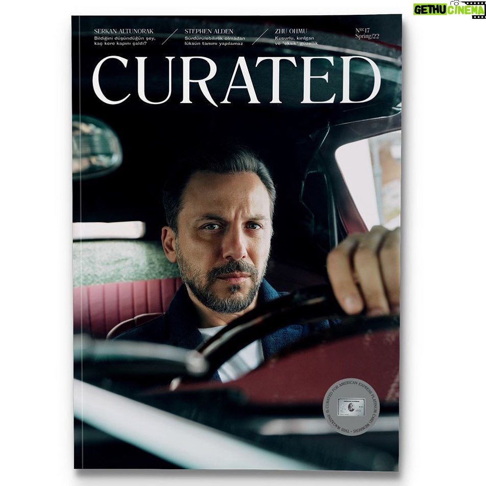 Serkan Altunorak Instagram - Nefis bir çekim ve röportaj olmuş, emeği geçen tüm @curatedist ekibine, basın danışmanım @gulbaharkarakus ‘a ve sevgili @ozgesarikadilar ‘a çok teşekkür ederim, harikasınız!! ❤️🤟 Genel Yayın Yönetmeni: @damlakurklu Kreatif direktor @orkund Proje ve İçerik Koordinatörü: @ozgesarikadilar Röportaj: @sevalakbulakk Fotoğraf: @firatmeric Moda editörü: @aydansivaci Grooming: @remziates Grafik tasarim : @serkanavar Kıyafet: Ceket @vakko / Tişört @boss