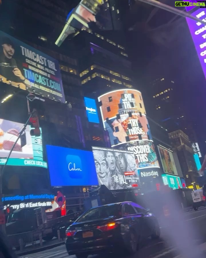 Serkan Altunorak Instagram - I 🖤 NY w/ @cagcaliskur @cemavnayim @toygar.durak @rimaaskin New York City, N.Y.