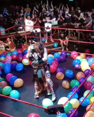 Session Moth Martina Instagram - Hey! Look at us! Who'd have thought??? Not me 🍻🏆🍻 @riotcabaret  TAG TEAM CHAMPS 😭