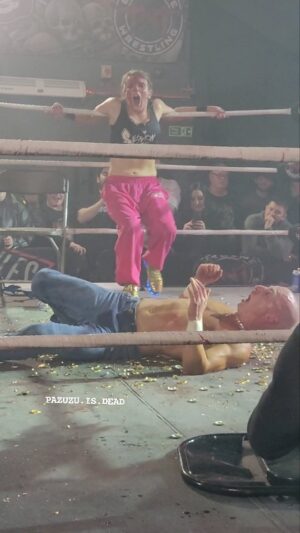 Session Moth Martina Instagram - MOTH vs ROBBO 🍺🩸

#sessionmothmartina #paulrobinson #tntextremewrestling #riseunderground #kumitecombatwrestling #gcw #icwnhb #czw #xpw #iwamidsouth #h2owrestling #circle6 #fmw #ecw #nopeaceunderground #ruthlessprowrestling #bjw #freedoms #bigjapanprowrestling #dmdu #zona23 #deathmatch #deathmatchwrestling