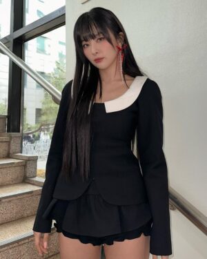 Seulgi Instagram - Chill kill 첫방송 뮤직뱅크🫶
응원와준 러비들 고마워요 
러비들이 응원으로 가득 메워준 덕분에 잘 할수있었어요 러비 최고🥹🥹👍❤️싸랑❤️