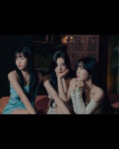 Seulgi Instagram - 🛏️📹👩‍👩‍👧‍👧⚡️🙊