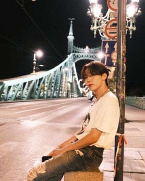 Seungkwan Instagram - 🌓🌉