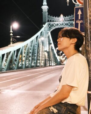 Seungkwan Instagram - 🌓🌉